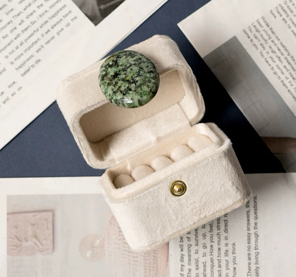 Natural Stone Velvet Jewelry Box – Elegant Storage for Rings & Earrings