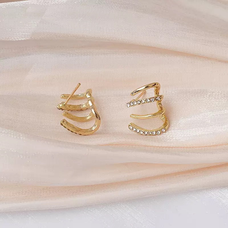 Shine Like a Queen Earrings – Rule the spotlight.