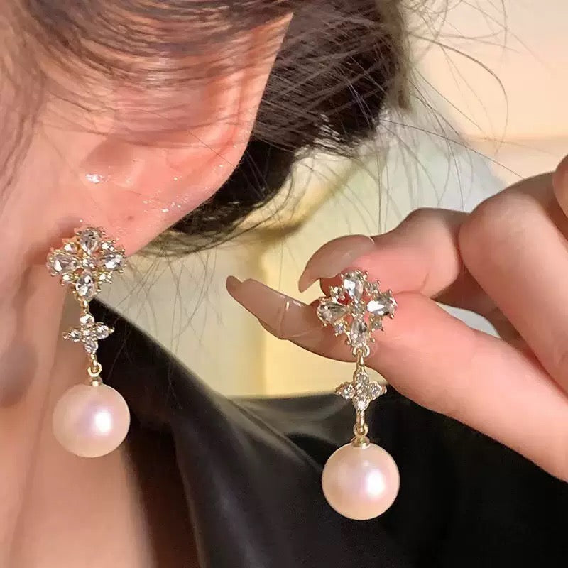 Shine Like a Queen Earrings – Rule the spotlight.