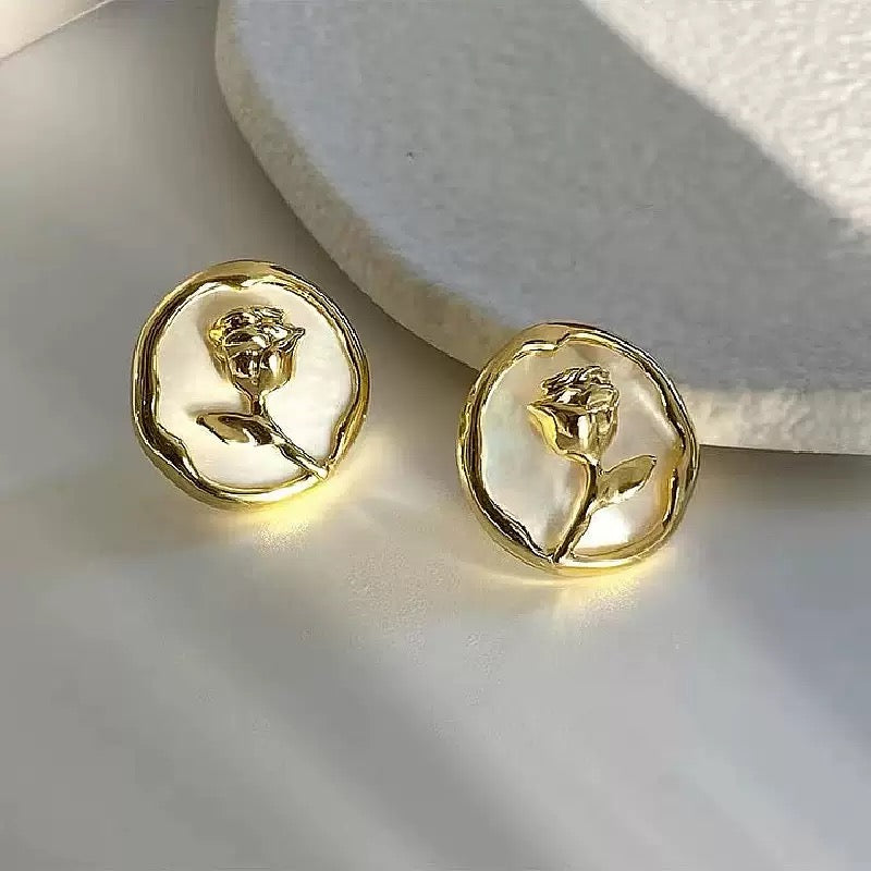 Shine Like a Queen Earrings – Rule the spotlight.
