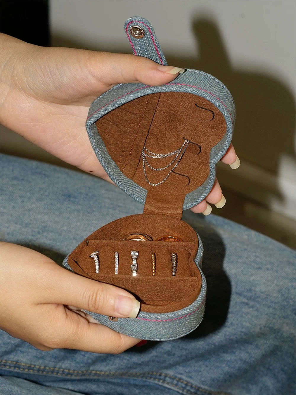 Heart-Shaped Portable Jewelry Case
